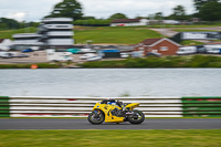 Advanced Group Yellow Bikes